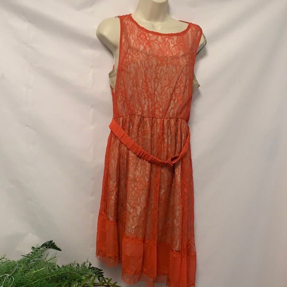 NWT SAINT GIL PARIS  LACE‎ DRESS SIZE M